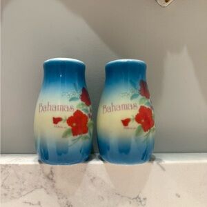 Vintage BAHAMAS SALT & PEPPER Shakers 1991 Souvenir Porcelain